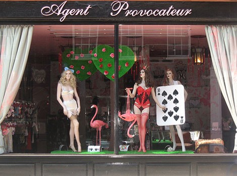 Agent Provocateur là hãng đồ lót xa xỉ của Anh. Ảnh: myspace.com